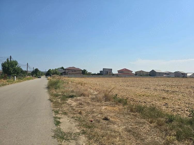 Teren de 770 mp, în Lazu