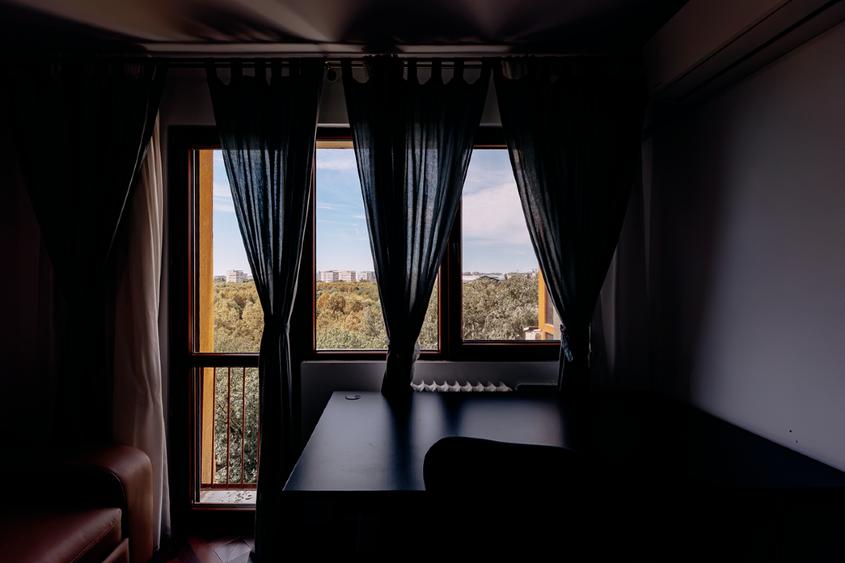 Apartament cu 2 camere semidecomandat, mobilat în Titan
