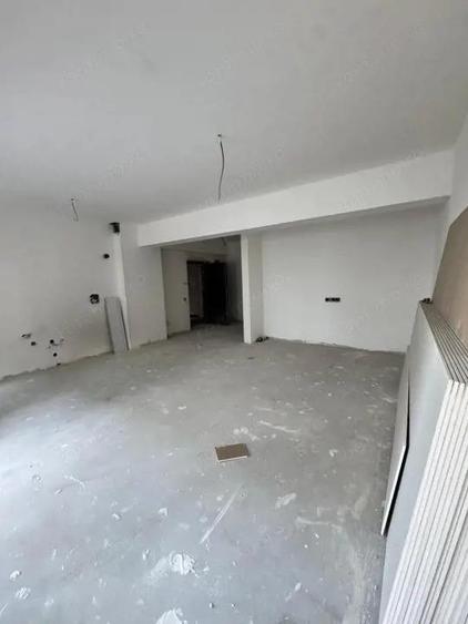 Garsonieră decomandată în Săsar