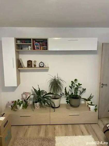 Vanzare apartament Micro 4, cu 2 camere etaj 1 40 mp renovat complet. - 1