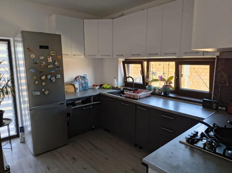 Vand casa noua, complet mobilata si utilata - 3