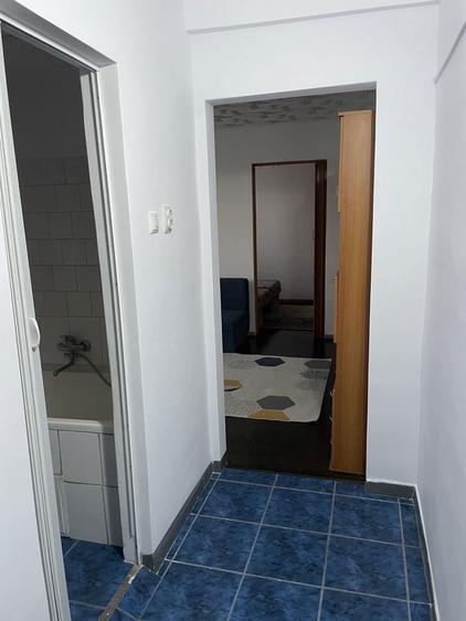 Inchiriez apartament 3 camere - 3