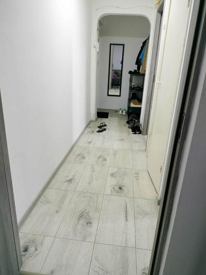 Apartament 2 camere semidecomandat zona vest - 1