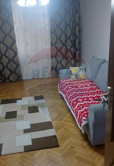 Apartament cu 3 camere de inchiriat in zona Central - 10