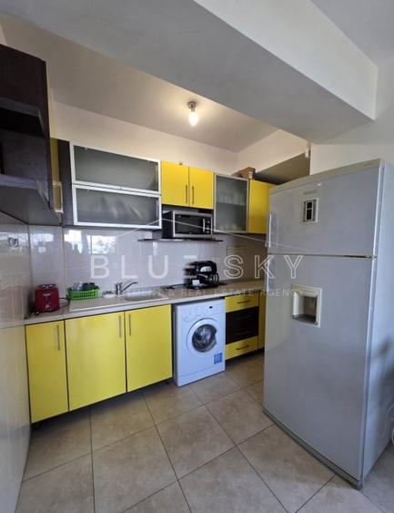 Apartament cu 3 camere decomandat, mobilat în Central