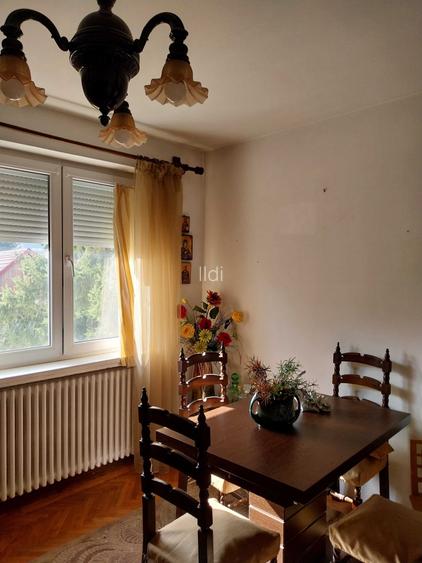 3 Camere Centru Istoric, 70mp, liber, 150000Euro 3 Camere Centru Istoric, 70mp, liber, 150000Euro