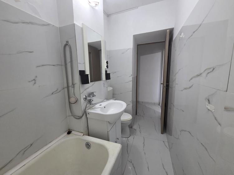 Apartament cu 2 camere semidecomandat în Alexandru cel Bun