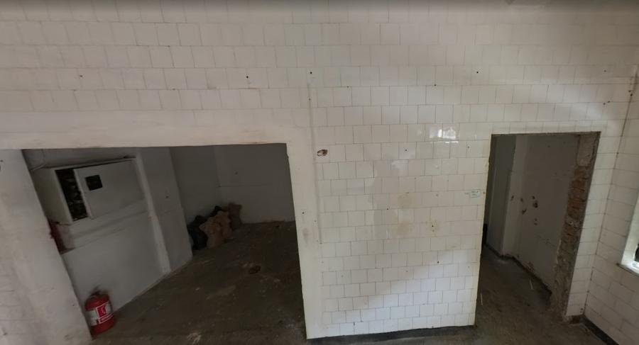 Spațiu Comercial/Depozit Str. Clăbucet Nr. 5 parter din spate Preț negociabil - 6