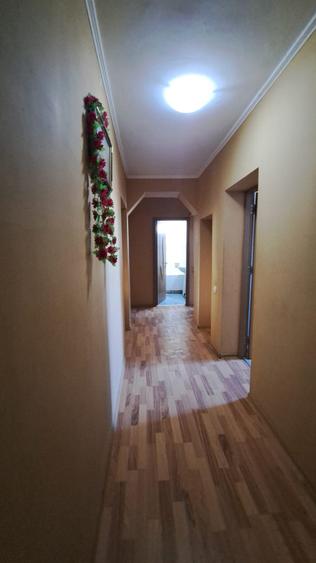 AGIGEA, 3 CAMERE DECOMANDAT 2 BAI, CENTRALA GAZ, 70 MP. PARCARE, BOXA - 15