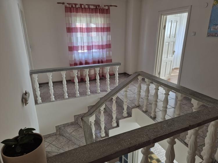 Casa cu 5 camere in Brezoi - zona centrala, dar linistita! - 15