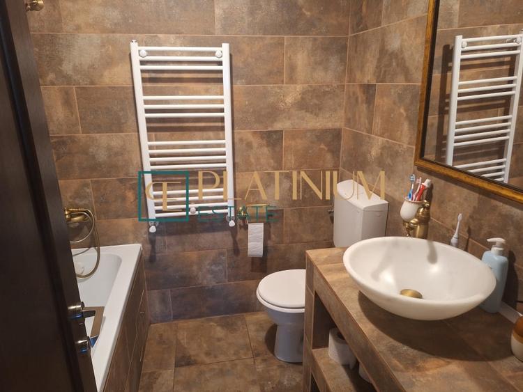 Proprietar Ultracentral 3 camere renovat priveliste superba - 4