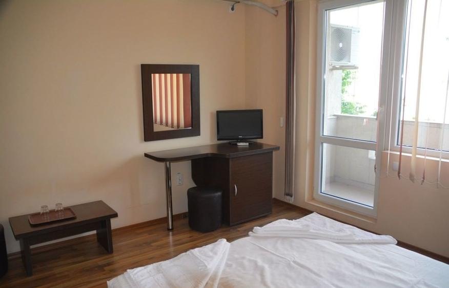 Hotel 3 stele - Costinesti - Centru - 1.300.000 euro (Cod E2) - 3