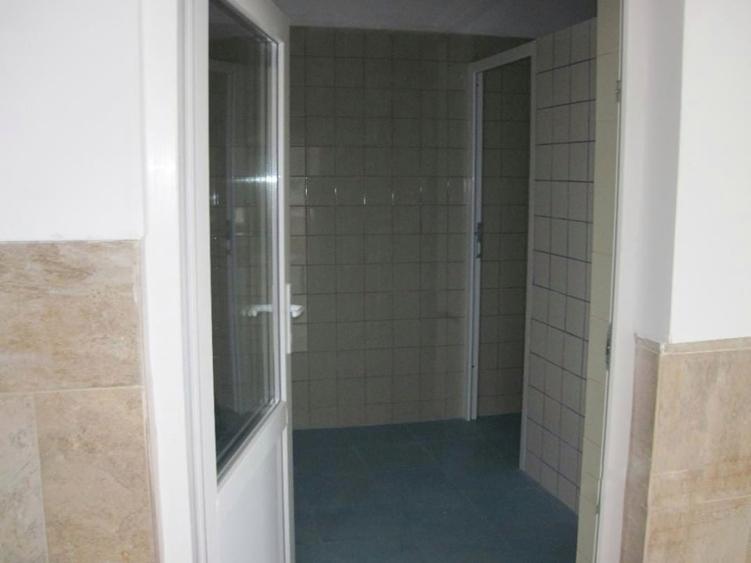 2 Spatii firma, productie, birouri(170+120mp) | Giulesti | curte 500 mp - 14