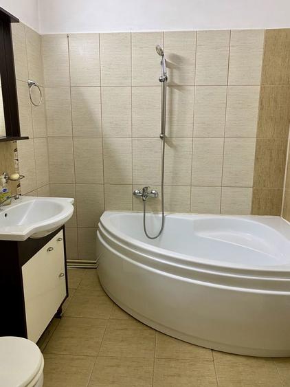 Apartament 3 camere, Sighisoara, 2 wc, 2 terase, et.4 - 6