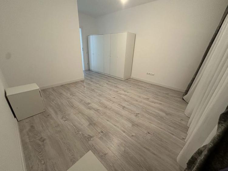 Inchiriez apartament 3 camere - 7