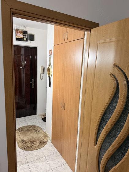 Vand garsoniera in Rm Sarat - 4