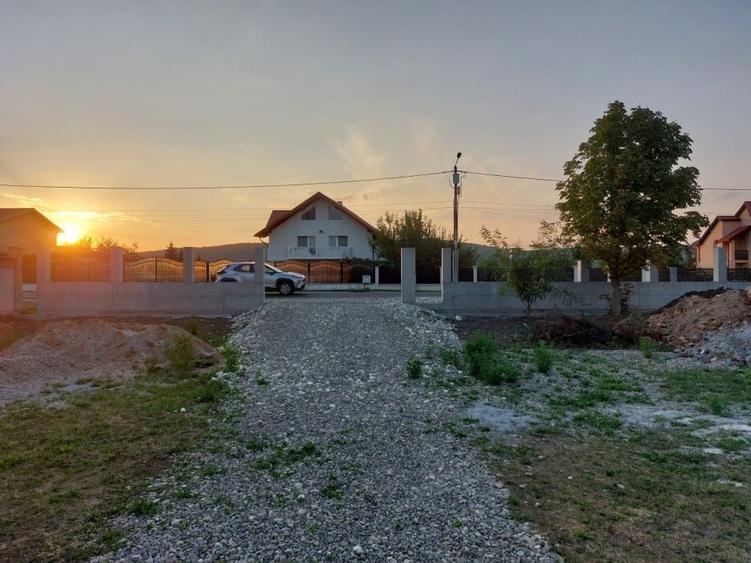 Proprietate 2950mp - Imprejmuit + Container. Podu Oltului, la strada principala - 8