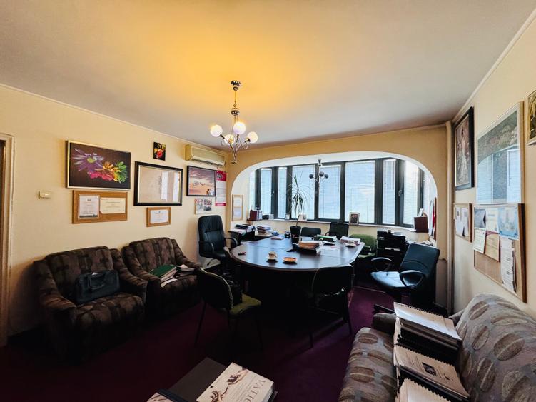 Spatiu de birou / Libertății 1 / Mobilat / Parcare - 2