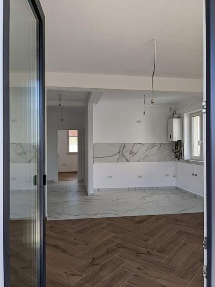 GRADINA 50 mp. Aproape de Zone2 si Mega Image. Decomandat. - 4