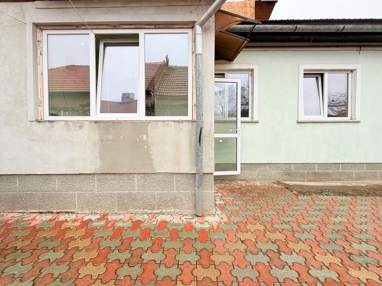 Casă individuală cu 5 camere cu Canalizare în Mircea cel Bătrân