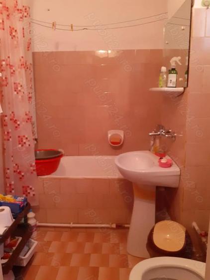 Vanzare Apart. 2 cam. cf.1 dec.,et.4, spraf.utila 50.45, balcon de 7.ml, str. Randunicii Zona Obor - 20