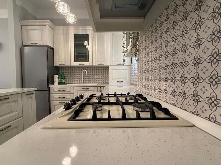 Apartament central, 3 camere  renovat complet, comision 0 - 15