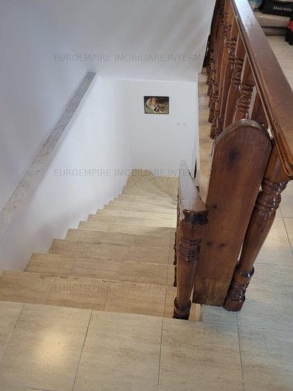 De vanzare bloc P+3E  zona Primo - 6