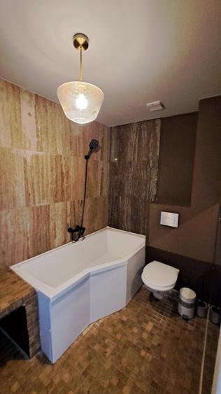 APARTAMENT 3 CAMERE   CU 3 BAI - LUX - LOC PARCARE - COMISION 0 - 25