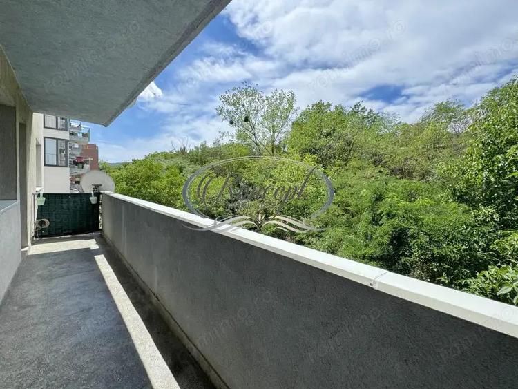 Apartament spatios cu centrala proprie si balcon mare in zona FSEGA - 13