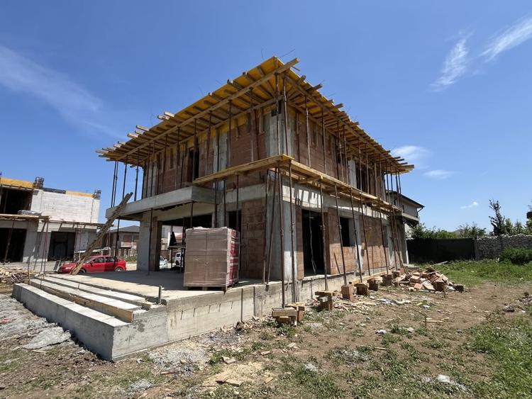 De vanzare vila individuala 5 camere teren generos in apropiere de DN1 - 4