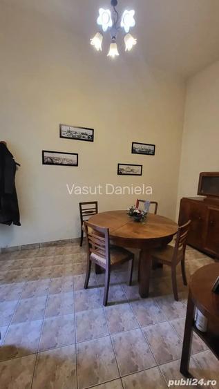 Vand apartament doua camere in Palatul Stern Vand apartament doua camere in Palatul Stern
