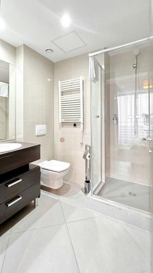 Priveliste spre masivul Postavarul - 14