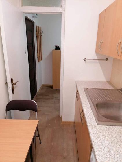 Garsoniera de inchiriat in sector 4. - 7