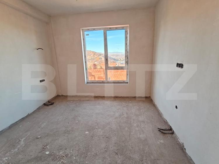 Duplex cu 4 camere cu Canalizare în Florești