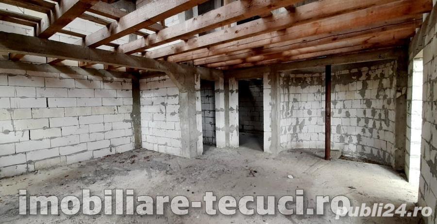 Casa la rosu cu 1000 mp teren in com Munteni, parter ?i mansarda - 13