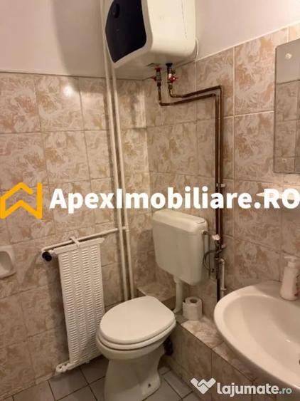 Garsonieră decomandată în Splaiul Unirii