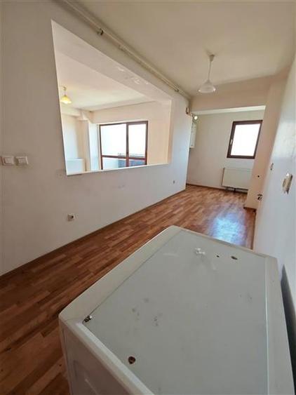 Vanzare apartament 2 camere, Ghimbav zona centrala, bloc 2008 - 13