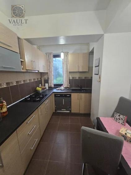 Apartament 2 camere - 2011 - Fizicienilor - 2