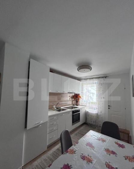 Apartament 3 camere, decomandat, in INIMA ORASULUI - 1