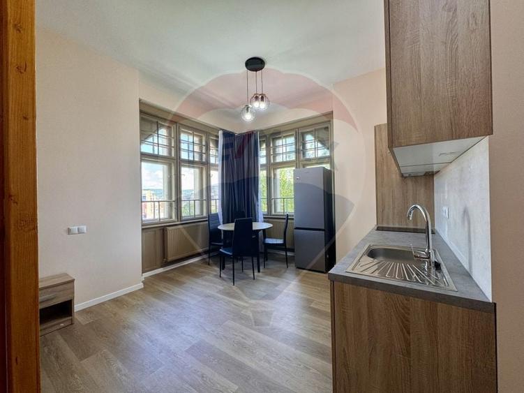 De închiriat - Garsonieră în vilă veche, zona Piața Cipariu - 2