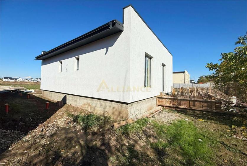 Vila Individuala / 4 Camere / 2 Bai / Teren 300 mp - 1