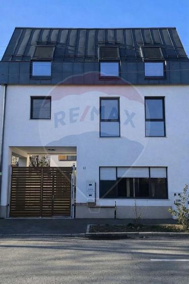 Casă de vanzare - 1