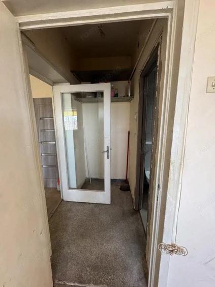 Apartament 2 camere, cf 1 semidec, etaj 4/4, Democratiei - 3