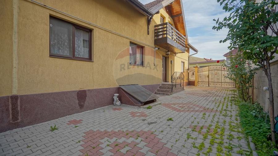 Comision 0 %! Casa de vanzare in Sacele, zona Cernatu! - 2