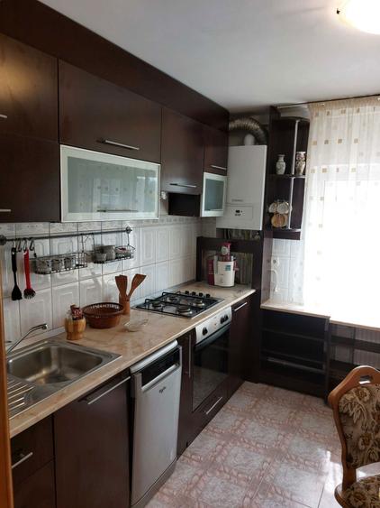 Apartament 3 camere de inchiriat - 1