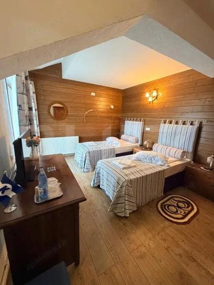 Vila / Pensiune de vanzare in Tohanu Nou la doar 4 km de Castelul Bran - 18