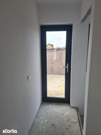Casa parter, constructie solida, teren generos Carcea, zona Metro - 4
