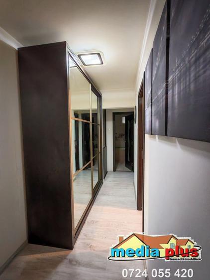 De vânzare – Apartament 3 camere decomandat, Micro 20 (Dunărea) - 8