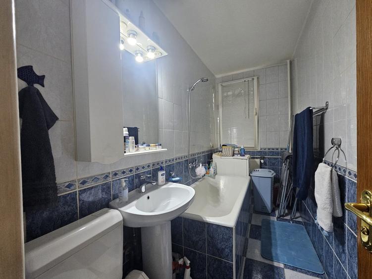 Valea Ialomitei langa statia de metrou  garsoniera mobilata utilata p/4 dec - 4