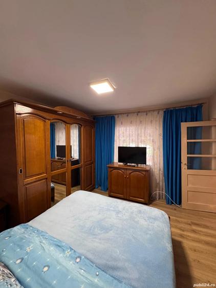 Vand casa cu teren generos (2000 mp) in Baneasa, jud. Constan?a 2 intrari separate - 8